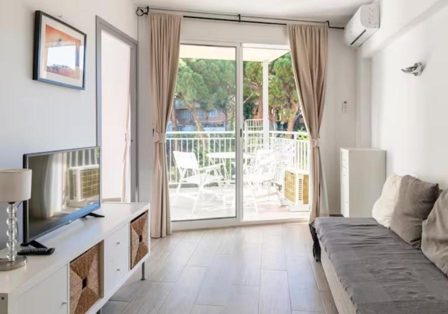 Apartamento Playa De Levante Y Port Aventura 살루 외부 사진