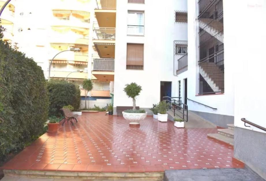 Apartamento Playa De Levante Y Port Aventura 살루 외부 사진